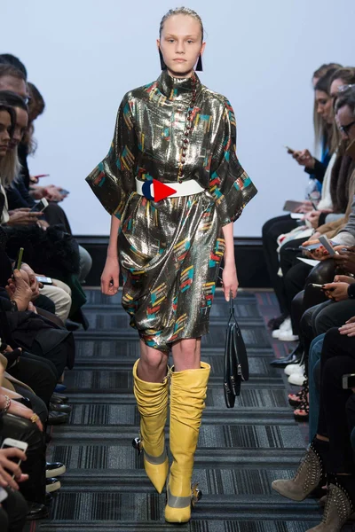Look 1